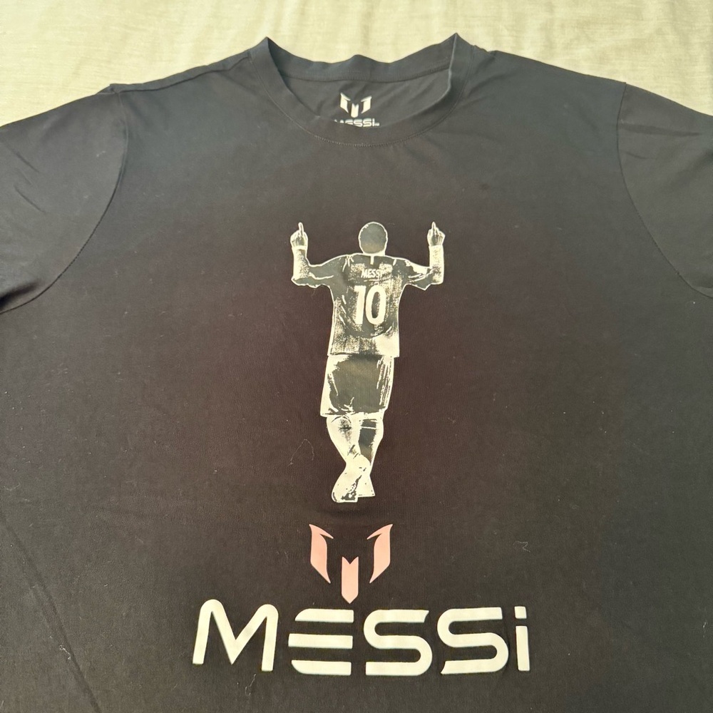 MESSI 10 Logo T Shirt Size 2XL Barcelona Argentina Soccer Player FIFA Copa GOAT